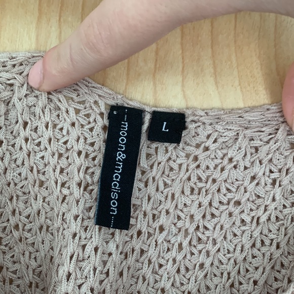 Soft pink knit top - Picture 3 of 3